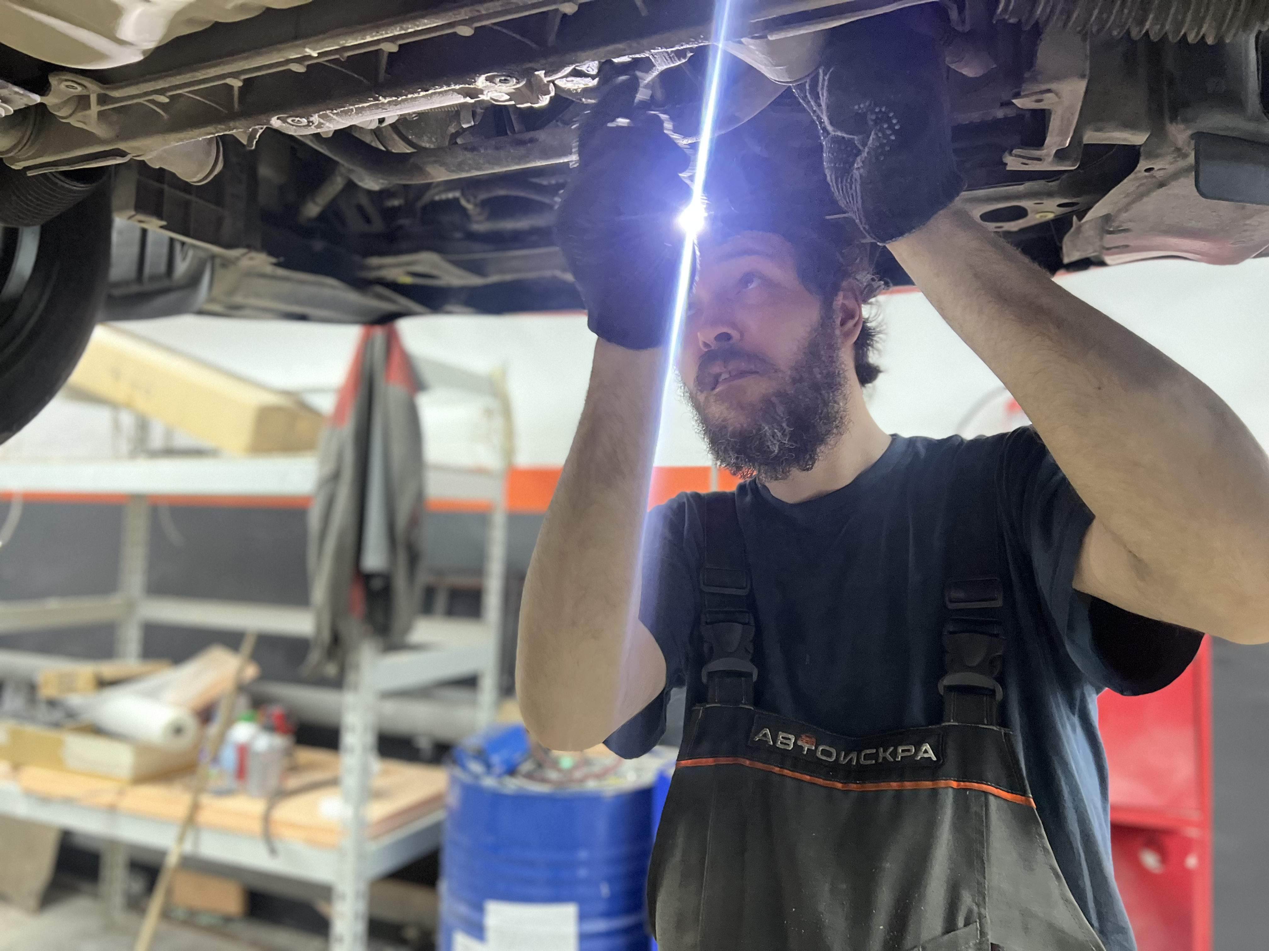 Демонтаж рулевой рейки