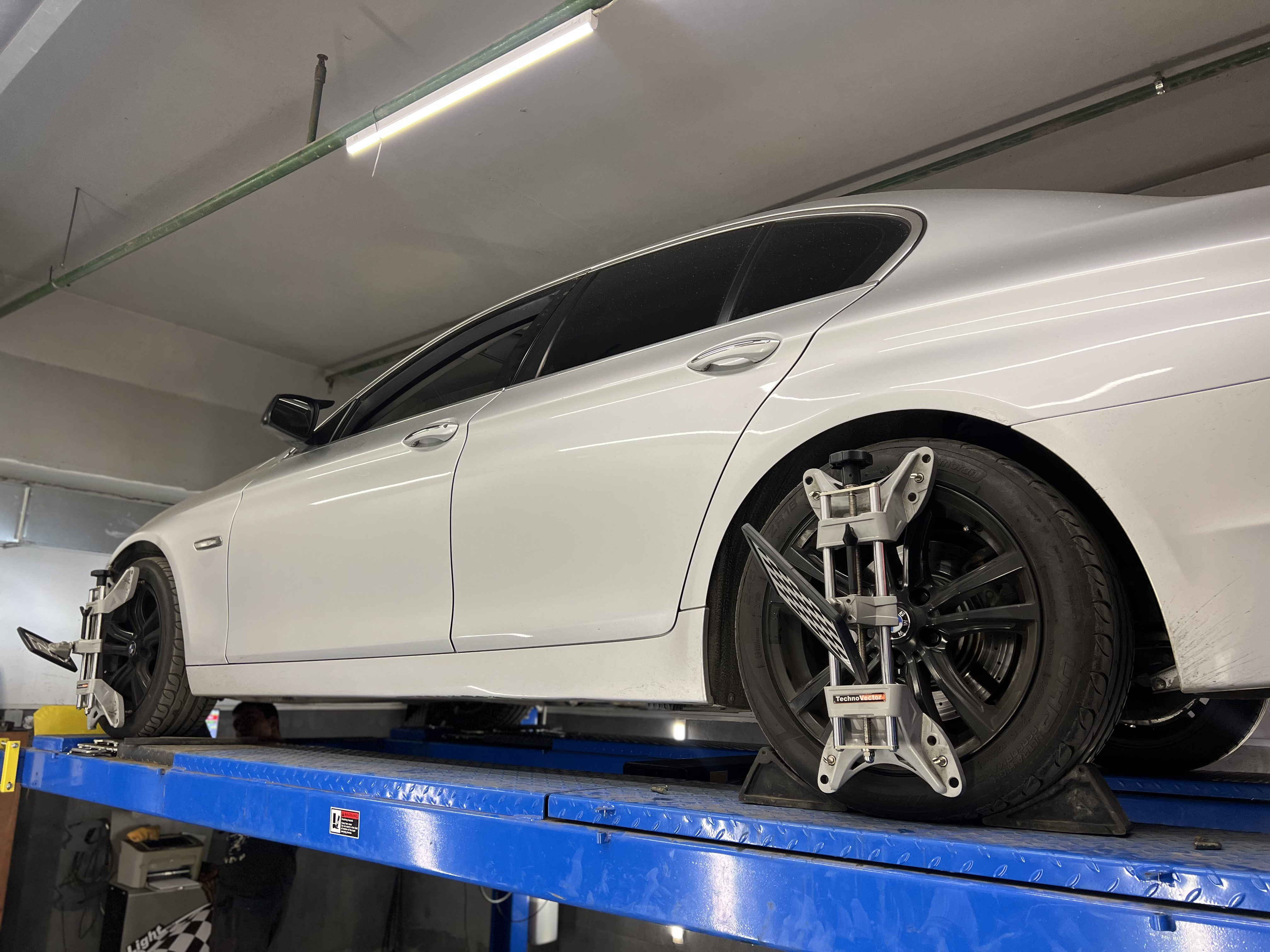 Сход развал после ремонта рулевой рейки БМВ ф15